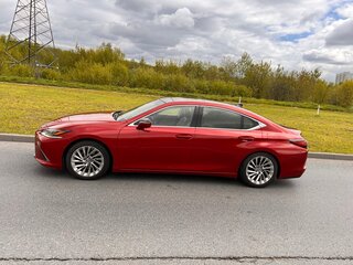 2018 Lexus ES 350 VII, красный, 3850000 рублей, вид 4