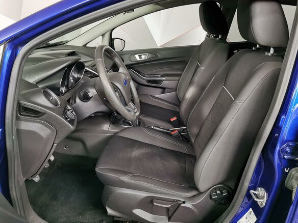 2015 Ford Fiesta Mk6 Рестайлинг, синий - вид 18