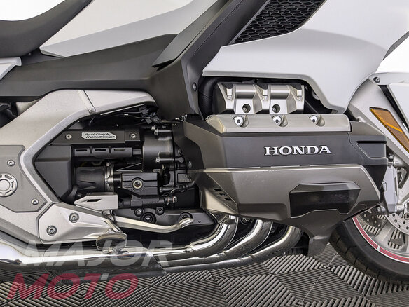 2021 Honda GL 1800 Gold Wing, белый, 2485000 рублей - вид 15
