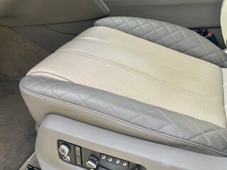 2019 Bentley Bentayga I, белый, 17000000 рублей, вид 5