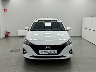 2021 Hyundai Solaris II Рестайлинг, белый, 1650000 рублей, вид 2