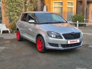 2014 Skoda Fabia II Рестайлинг, серебристый, 870000 рублей, вид 4