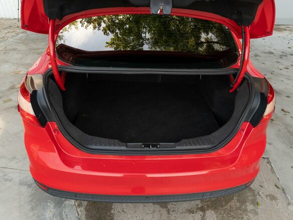 2012 Ford Focus III, красный, 710000 рублей - вид 22
