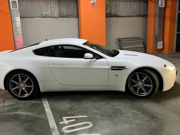2007 Aston Martin V8 Vantage III, белый, 5100000 рублей - вид 5