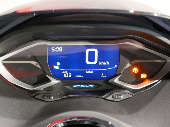 2024 Honda PCX 125, красный - вид 5