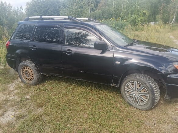 2006 Mitsubishi Outlander I, чёрный, 315000 рублей - вид 2