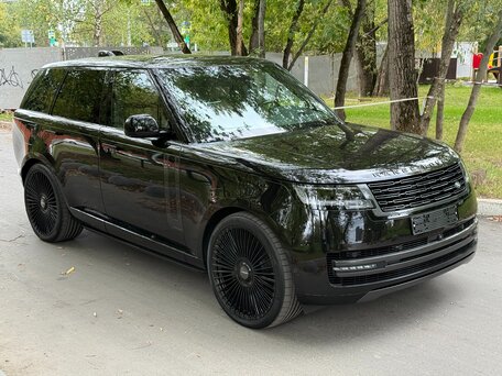 2026 Land Rover Range Rover P530 MHEV V, чёрный, 26590000 рублей, вид 3