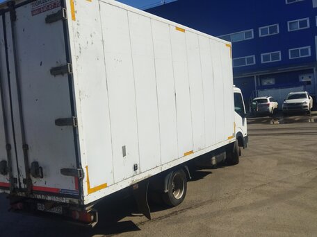 2012 Nissan Cabstar, белый, 1700000 рублей, вид 2