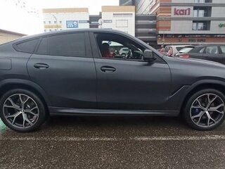 2021 BMW X6 30d III (G06), серый, 9000000 рублей, вид 4