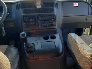 1998 SsangYong Istana I, белый, 270000 рублей, вид 4