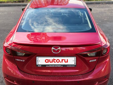 2018 Mazda 3 III (BM) Рестайлинг, красный, вид 4
