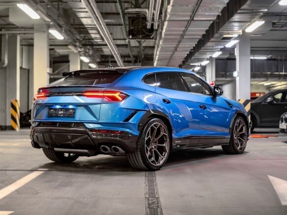 2023 Lamborghini Urus Performante I Рестайлинг, голубой, 35000000 рублей - вид 2