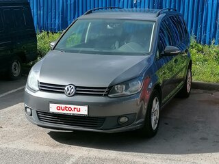 2013 Volkswagen Touran I Рестайлинг 2, серый, 730000 рублей, вид 3