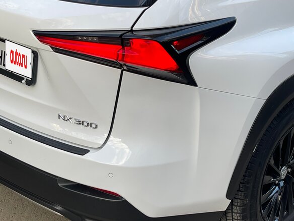 2021 Lexus NX 300 I Рестайлинг, белый, 2800000 рублей - вид 8