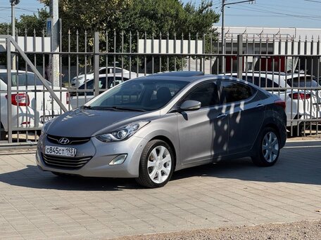 Hyundai Avante V