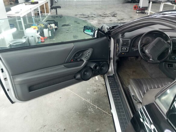 1993 Chevrolet Camaro IV, чёрный, 800000 рублей - вид 13