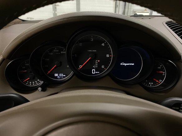 2012 Porsche Cayenne Diesel II (958), коричневый - вид 25