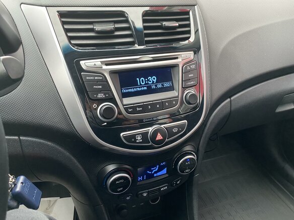 2015 Hyundai Solaris I Рестайлинг, серебристый - вид 14