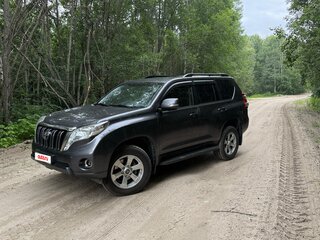 2014 Toyota Land Cruiser Prado 150 Series Рестайлинг 1, серый, 3800000 рублей, вид 1
