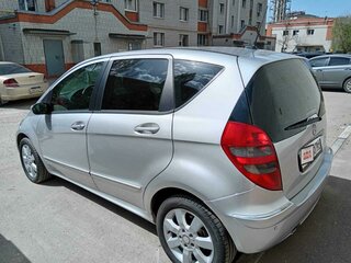 2006 Mercedes-Benz A-Класс 200 II (W169), серебристый, 600000 рублей, вид 3