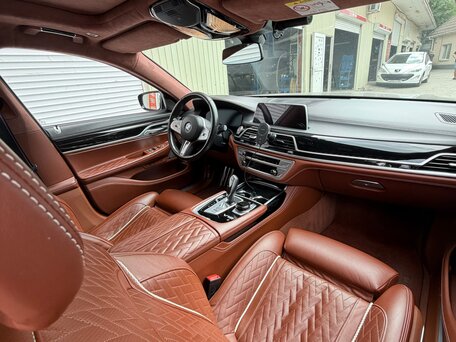 2020 BMW 7 серии Long M760Li xDrive VI (G11/G12) Рестайлинг, чёрный, 7800000 рублей, вид 2