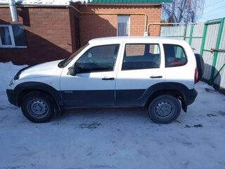 2018 Chevrolet Niva I Рестайлинг, белый, 650000 рублей, вид 5