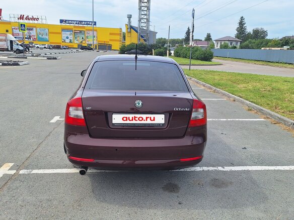2012 Skoda Octavia II (A5) Рестайлинг, пурпурный, 845000 рублей - вид 3