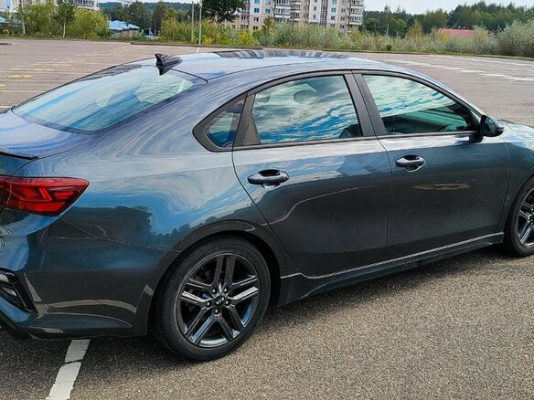 2020 Kia Forte III, серый, 1850000 рублей - вид 4