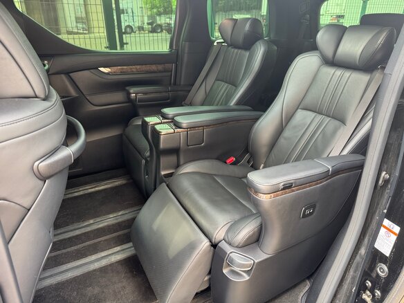 2019 Toyota Alphard III Рестайлинг, чёрный, 4500000 рублей - вид 27