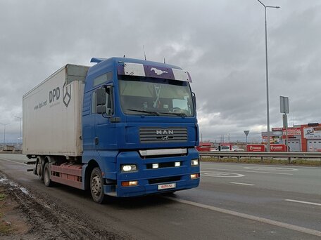 2002 MAN TGA, синий, 2600000 рублей, вид 1