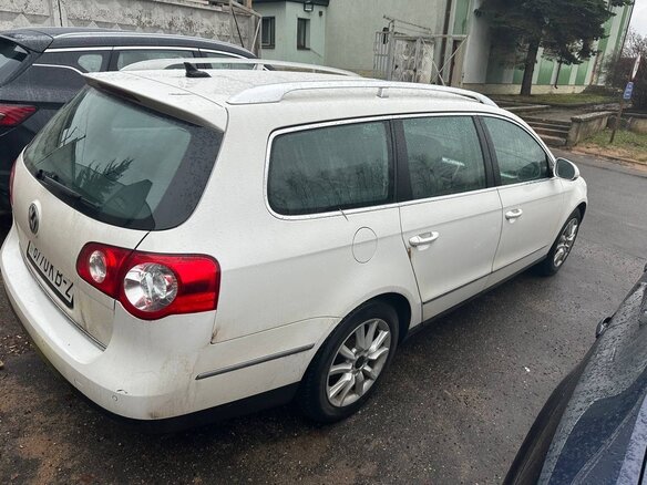 2009 Volkswagen Passat B6, белый, 1050000 рублей - вид 2
