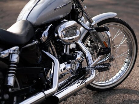 2006 Harley-Davidson Sportster 1200, серебристый, 550000 рублей, вид 3