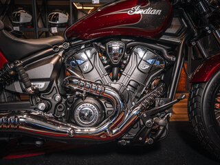 2025 Indian Scout, красный, 2440000 рублей, вид 4