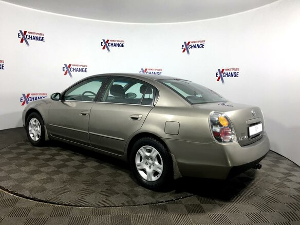 2002 Nissan Altima III (L31), коричневый - вид 1