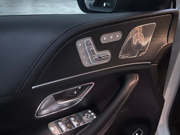 2021 Mercedes-Benz GLS 450 II (X167), белый, 7500000 рублей - вид 9