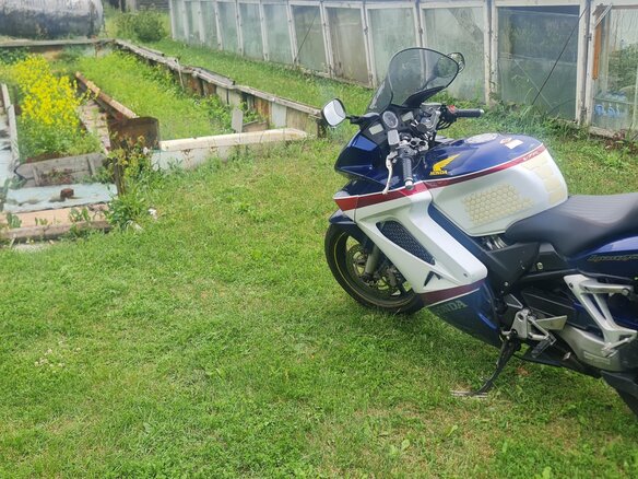 2006 Honda VFR 800, белый, 610000 рублей - вид 10