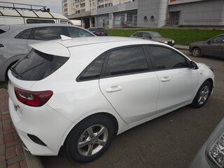 2022 Kia Ceed III Рестайлинг, белый, 1940000 рублей, вид 3