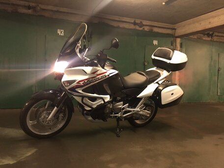 2011 Honda XL1000V Varadero, белый, 1000000 рублей, вид 1