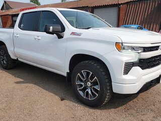 2022 Chevrolet Silverado Crew Cab IV (T1XX) Рестайлинг, белый, 4700000 рублей, вид 1