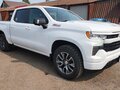 2022 Chevrolet Silverado Crew Cab IV (T1XX) Рестайлинг, белый, 5610000 рублей