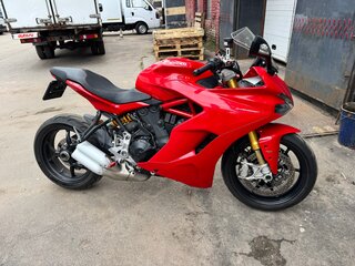 2017 Ducati Supersport, красный, 920000 рублей, вид 2