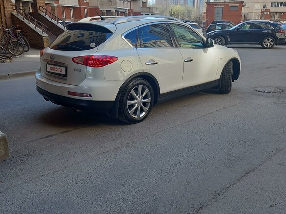 2013 Infiniti EX25 I (J50), белый, 1650000 рублей - вид 2