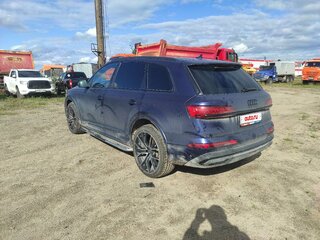 2022 Audi Q7 45 TDI II (4M) Рестайлинг, синий, 6334000 рублей, вид 4