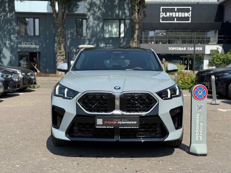 2026 BMW X2 xDrive25i II (U10), серый, 5840000 рублей, вид 3