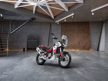 2026 Aprilia Tuareg 660, белый, 1700000 рублей, вид 2