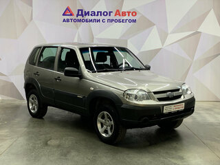2016 Chevrolet Niva I Рестайлинг, серый, 590000 рублей, вид 3