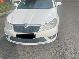 2011 Skoda Octavia RS II Рестайлинг, белый, 990000 рублей, вид 2