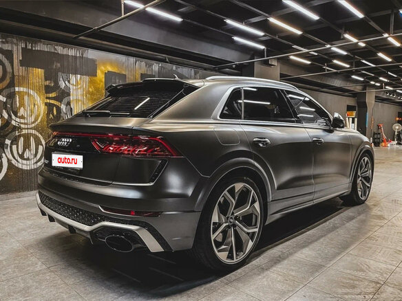2021 Audi RS Q8 I, серый, 15000000 рублей - вид 2