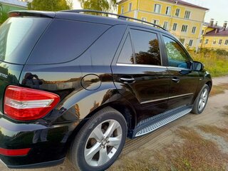 2009 Mercedes-Benz M-Класс 350 II (W164) Рестайлинг, чёрный, 1700000 рублей, вид 5