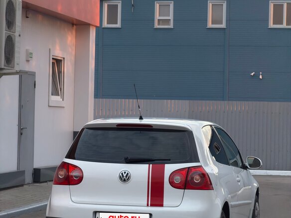 2008 Volkswagen Golf V, белый, 560000 рублей - вид 9